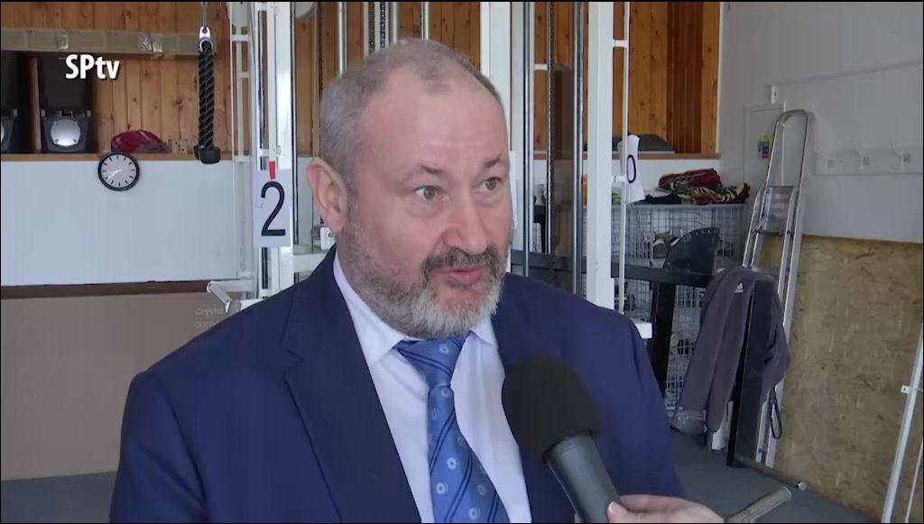 Női Súlyemelők Mérték Össze Erejüket